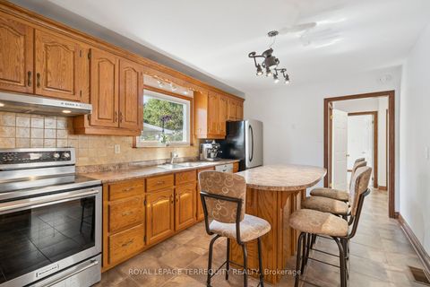 Photo 14 at 664 Scarlett Avenue, Humber Heights, Toronto