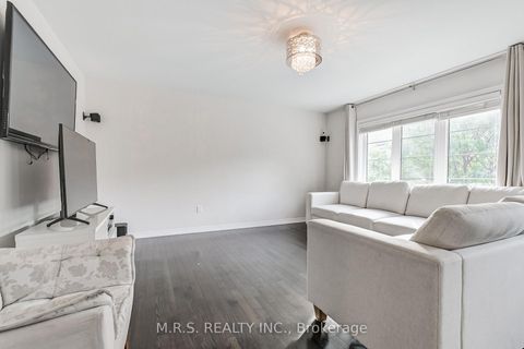 Photo 18 at 294 Ellen Davidson Drive, GO Glenorchy, Oakville