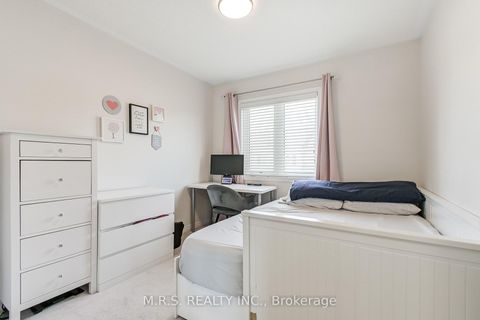 Photo 22 at 294 Ellen Davidson Drive, GO Glenorchy, Oakville