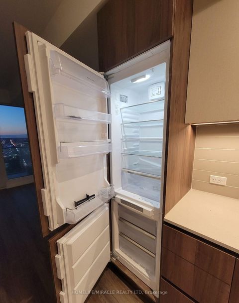Photo 9 at 3907 - 7890 Jane Street, Concord, Vaughan