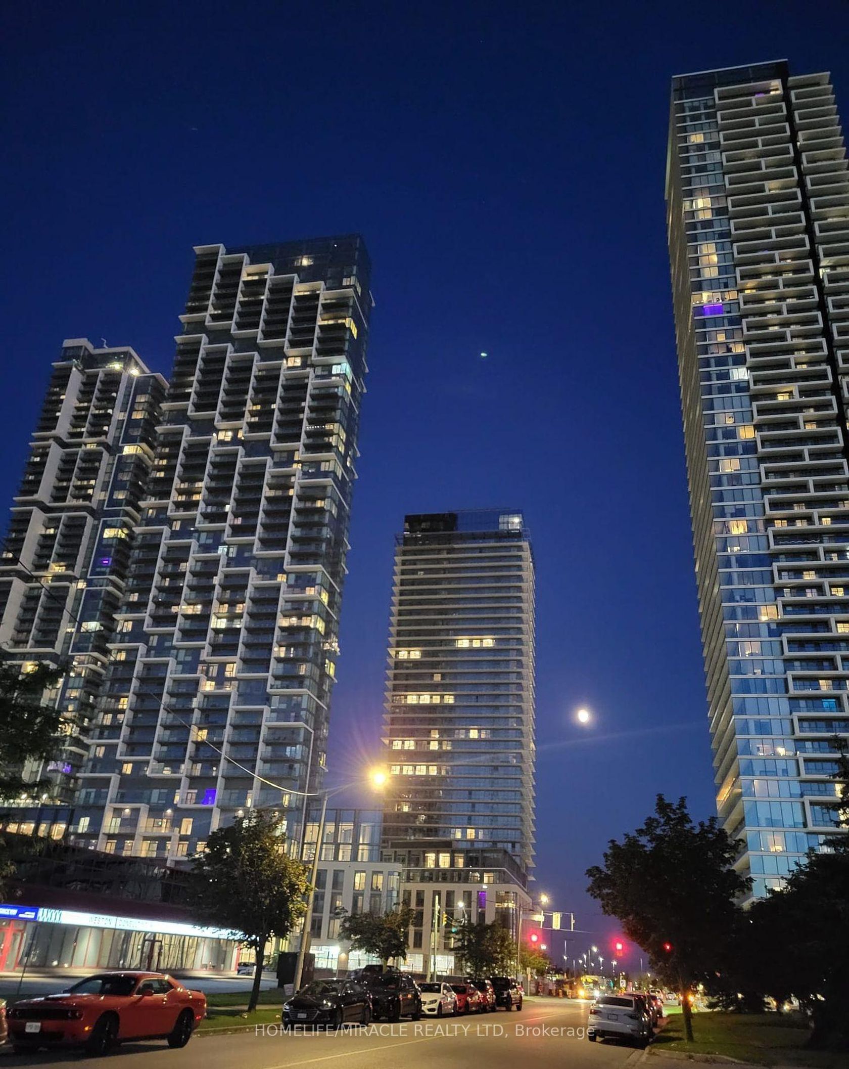 3907 - 7890 Jane Street, Concord, Vaughan 