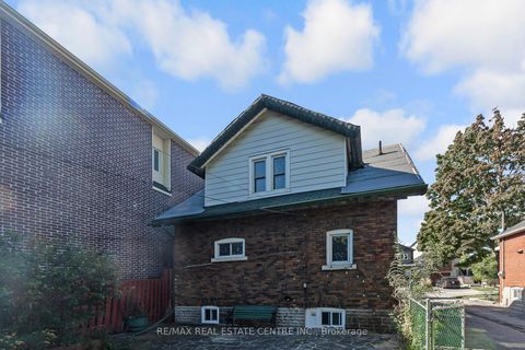 Photo 35 at 101 Ninth Street, New Toronto, Toronto