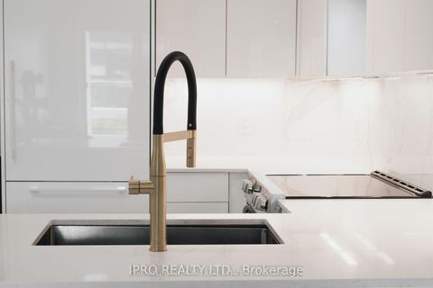 Photo 6 at 204 - 7890 Bathurst Street, Beverley Glen, Vaughan Photo 6 at 204 - 7890 Bathurst Street, Beverley Glen, Vaughan