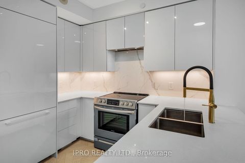 Photo 7 at 204 - 7890 Bathurst Street, Beverley Glen, Vaughan