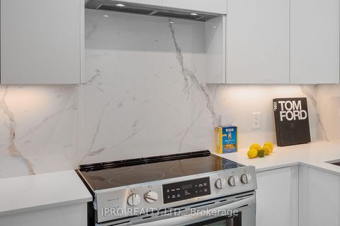 Photo 8 at 204 - 7890 Bathurst Street, Beverley Glen, Vaughan