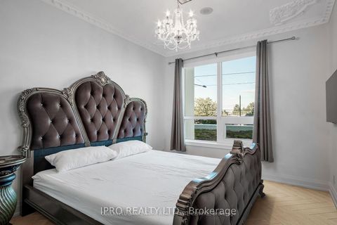 Photo 9 at 204 - 7890 Bathurst Street, Beverley Glen, Vaughan