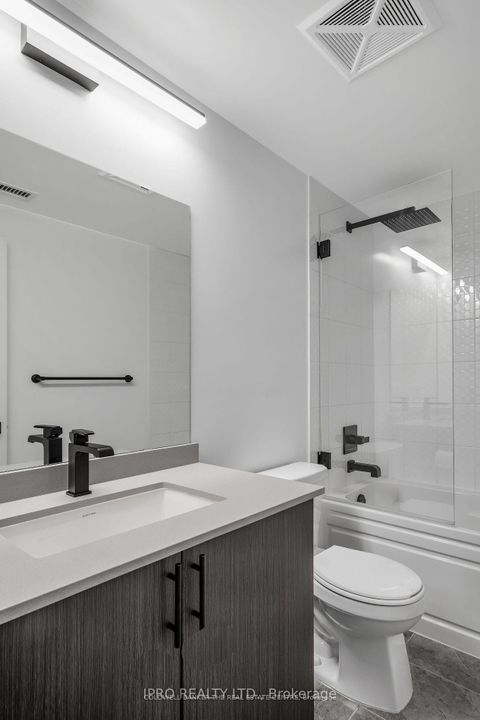 Photo 14 at 204 - 7890 Bathurst Street, Beverley Glen, Vaughan