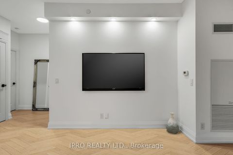 Photo 15 at 204 - 7890 Bathurst Street, Beverley Glen, Vaughan Photo 15 at 204 - 7890 Bathurst Street, Beverley Glen, Vaughan