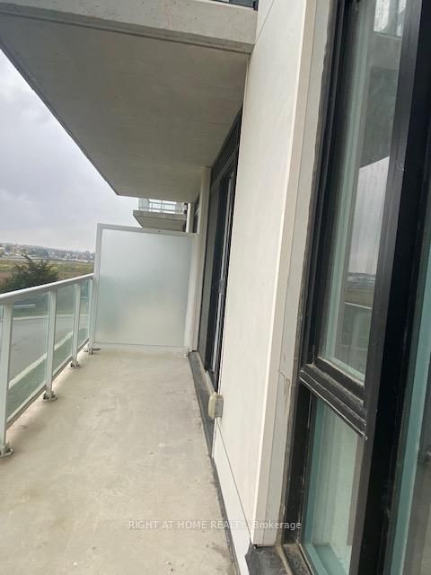 Photo 20 at 207 - 6 DAVID EYER Road, Rural Richmond Hill, Richmond Hill