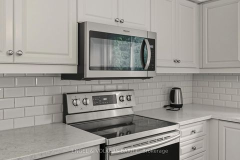 Photo 8 at 19 Northview Crescent, Northwest, Barrie