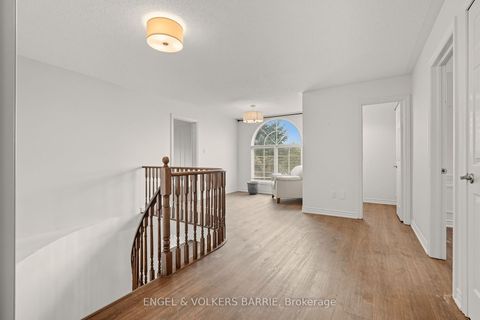 Photo 13 at 19 Northview Crescent, Northwest, Barrie