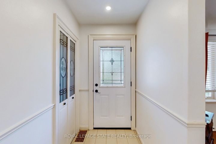 Photo 3 at 40 Galbraith Drive, Stoney Creek, Hamilton