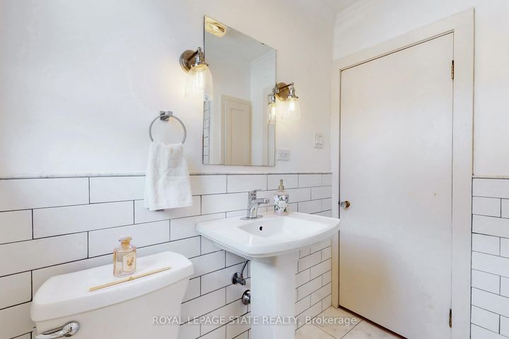 Photo 22 at 40 Galbraith Drive, Stoney Creek, Hamilton