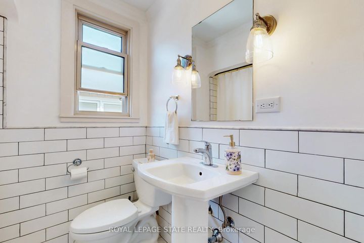 Photo 24 at 40 Galbraith Drive, Stoney Creek, Hamilton