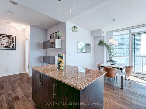 Photo 17 at 4501 - 55 Bremner Boulevard, Waterfront Communities C1, Toronto