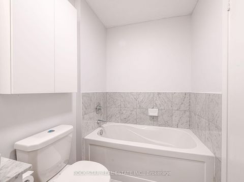 Photo 26 at 4501 - 55 Bremner Boulevard, Waterfront Communities C1, Toronto