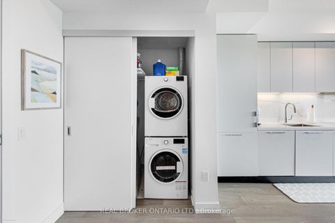 Photo 9 at 1203 - 200 Sudbury Street, Little Portugal, Toronto Photo 9 at 1203 - 200 Sudbury Street, Little Portugal, Toronto