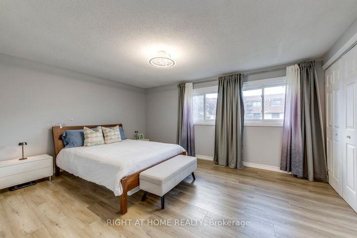 Photo 24 at 132 Ashton Crescent, Central Park, Brampton