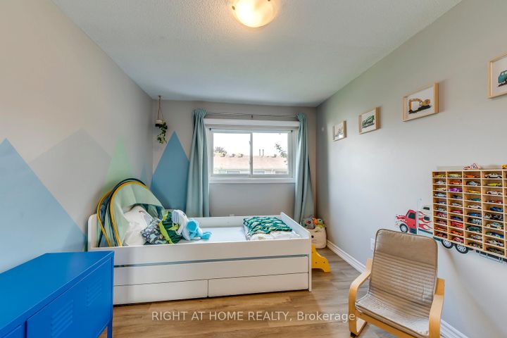 Photo 28 at 132 Ashton Crescent, Central Park, Brampton