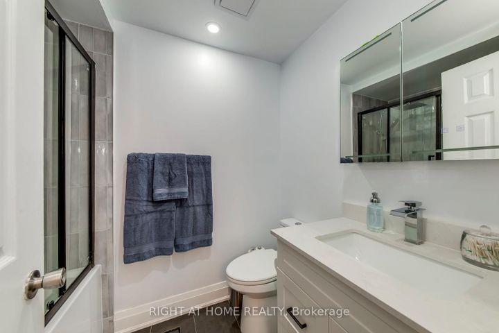Photo 31 at 132 Ashton Crescent, Central Park, Brampton