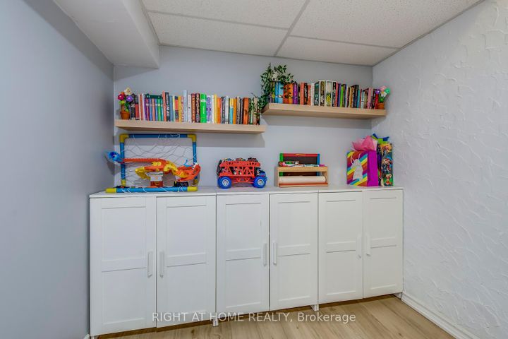 Photo 34 at 132 Ashton Crescent, Central Park, Brampton