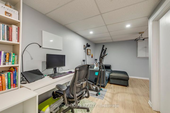 Photo 35 at 132 Ashton Crescent, Central Park, Brampton