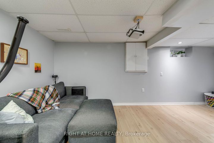 Photo 37 at 132 Ashton Crescent, Central Park, Brampton