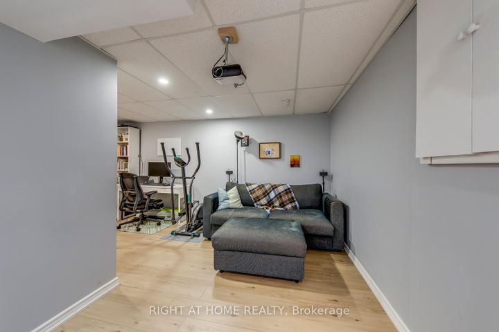 Photo 38 at 132 Ashton Crescent, Central Park, Brampton