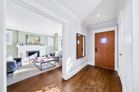 Photo 2 at 70 Pine Crescent N, The Beaches, Toronto