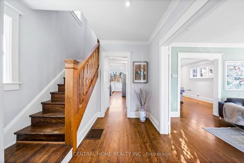 Photo 3 at 70 Pine Crescent N, The Beaches, Toronto