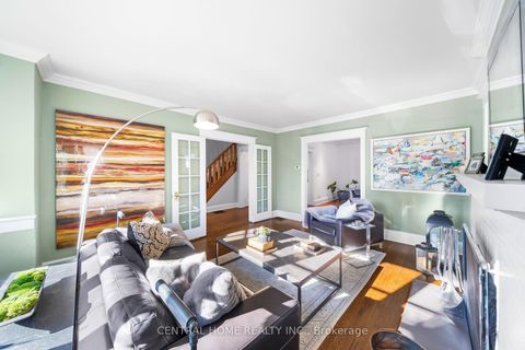 Photo 7 at 70 Pine Crescent N, The Beaches, Toronto