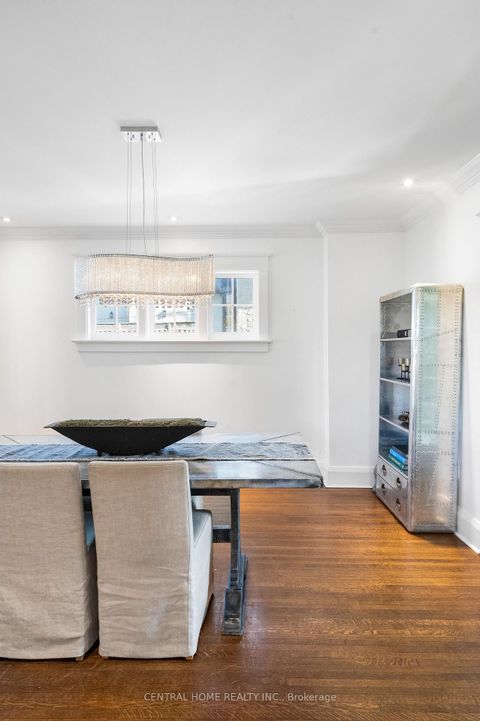 Photo 14 at 70 Pine Crescent N, The Beaches, Toronto