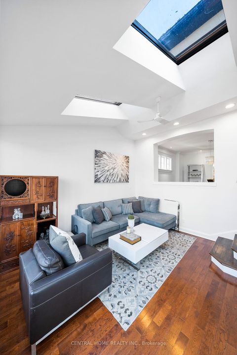 Photo 18 at 70 Pine Crescent N, The Beaches, Toronto