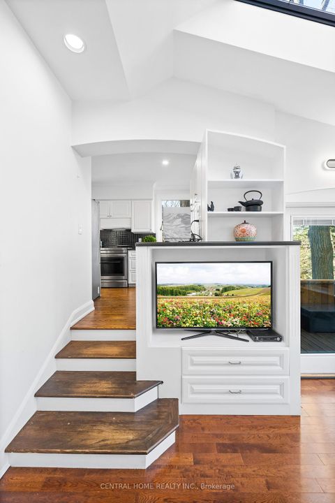 Photo 20 at 70 Pine Crescent N, The Beaches, Toronto Photo 20 at 70 Pine Crescent N, The Beaches, Toronto