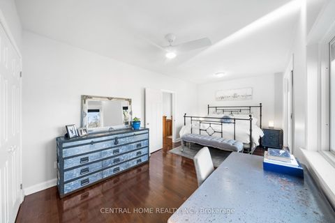 Photo 23 at 70 Pine Crescent N, The Beaches, Toronto