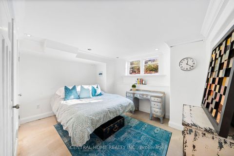 Photo 27 at 70 Pine Crescent N, The Beaches, Toronto