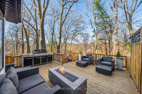 Photo 29 at 70 Pine Crescent N, The Beaches, Toronto