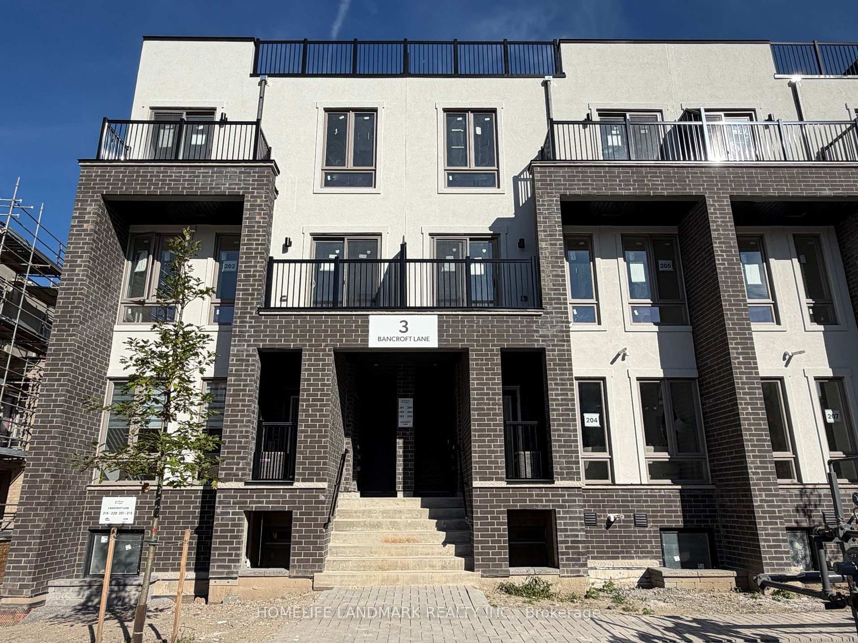 204 - 3 Bancroft Lane, Jefferson, Richmond Hill 