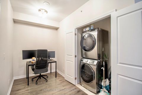 Photo 23 at 815 - 9255 Jane Street, Maple, Vaughan