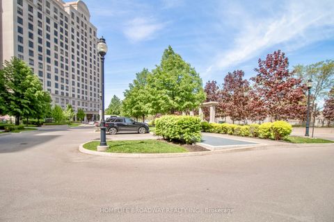 Photo 27 at 815 - 9255 Jane Street, Maple, Vaughan