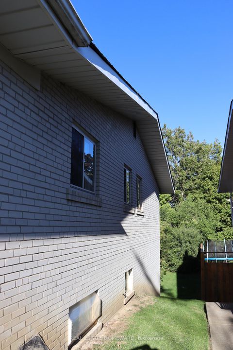 Photo 5 at 17 Collingdale Road, Jamestown, Toronto