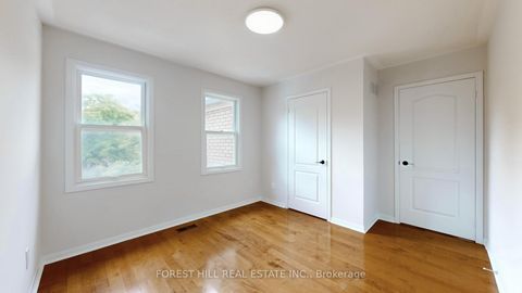 Photo 16 at 4 Lionheart Lane, Berczy, Markham