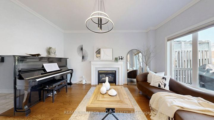 Photo 6 at 543 Greig Circle, College Manor, Newmarket