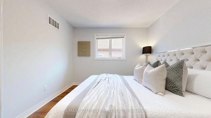 Photo 29 at 543 Greig Circle, College Manor, Newmarket