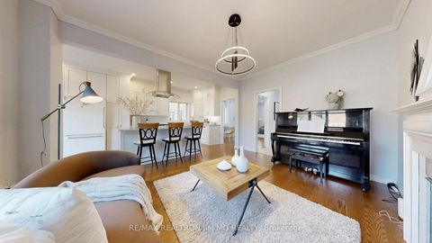 Photo 7 at 543 Greig Circle, College Manor, Newmarket
