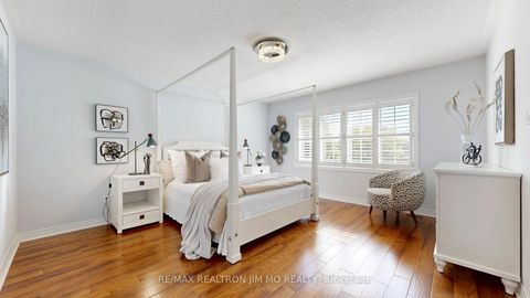 Photo 24 at 543 Greig Circle, College Manor, Newmarket