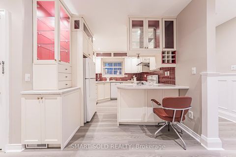 Photo 8 at 889 Avenue Road, Eglinton, Toronto