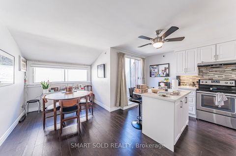 Photo 29 at 889 Avenue Road, Eglinton, Toronto