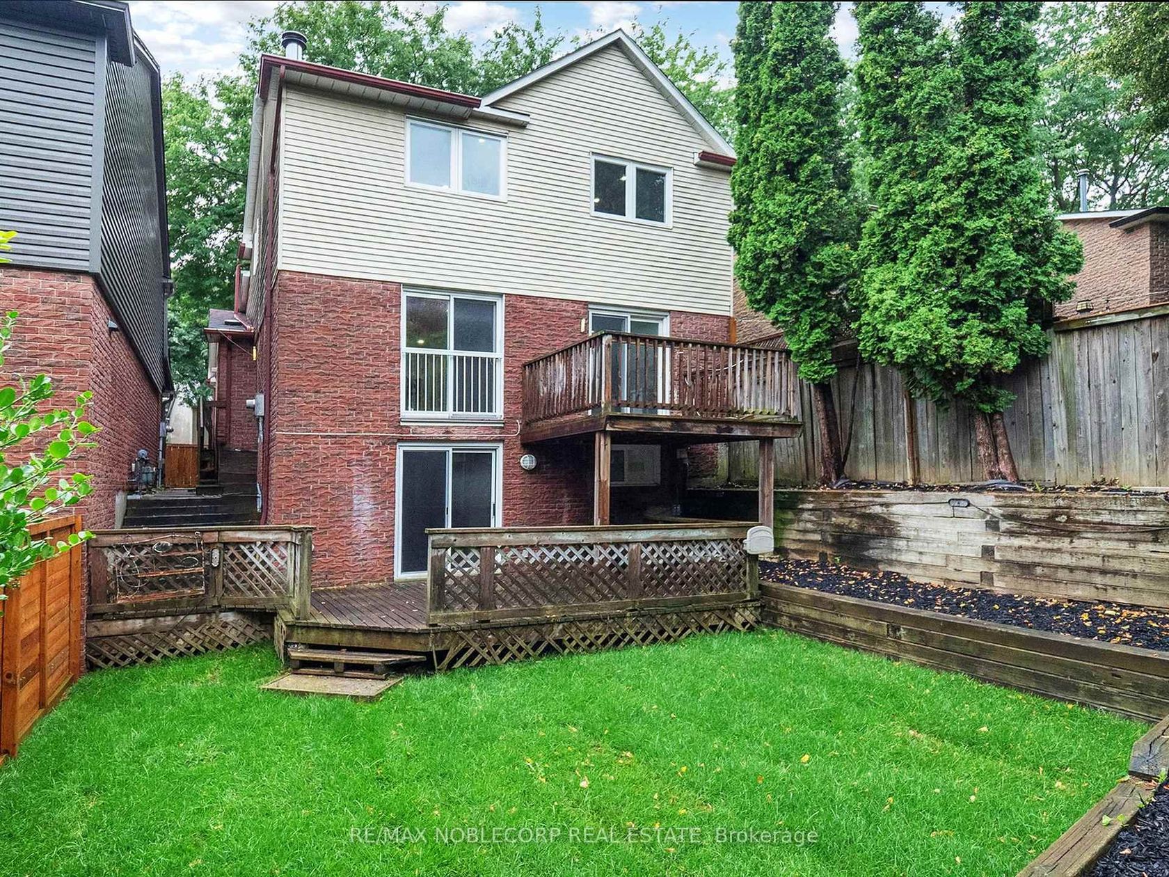 892 Sweetwater Crescent, Lorne Park, Mississauga 