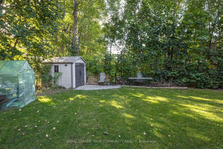 Photo 8 at 18 Loomis Court, York University Heights, Toronto
